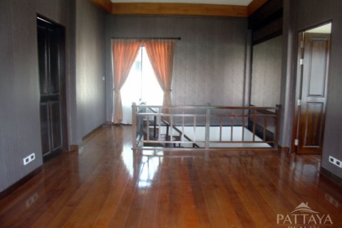 Casa de 3 dormitorios en Pattaya, Tailandia № 45515 - foto 24