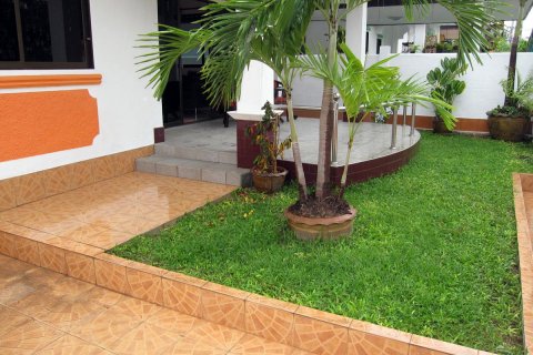 Casa de 2 dormitorios en Jomtien Beach, Pattaya, Tailandia № 45551 - foto 2