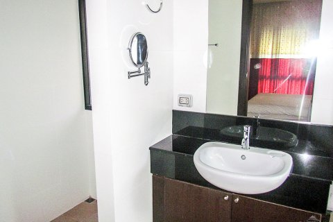 Casa de 4 dormitorios en Pattaya, Tailandia № 45457 - foto 19