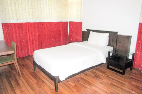 Casa de 4 dormitorios en Pattaya, Tailandia № 45457 - foto 12