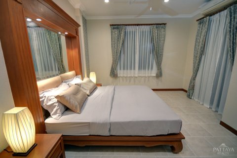 Casa de 4 dormitorios en Pattaya, Tailandia № 45497 - foto 6