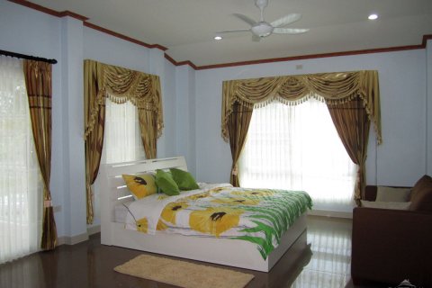 Casa de 5 dormitorios en Jomtien Beach, Pattaya, Tailandia № 45502 - foto 24
