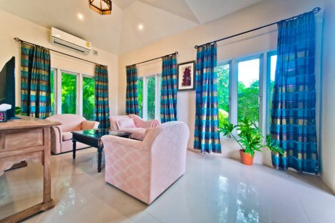 Casa de 6 dormitorios en Pattaya, Tailandia № 24304 - foto 10