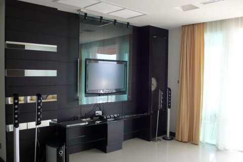 Condominio de 2 dormitorios en Pattaya, Tailandia № 45291 - foto 3
