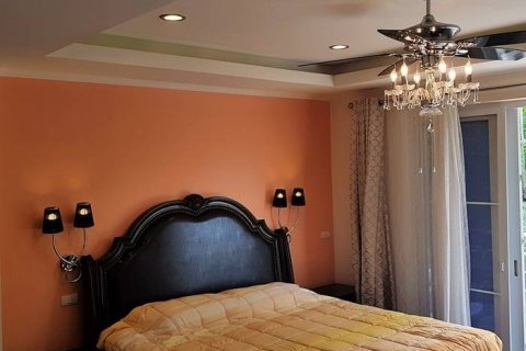 Casa de 5 dormitorios en Pattaya, Tailandia № 45526 - foto 7