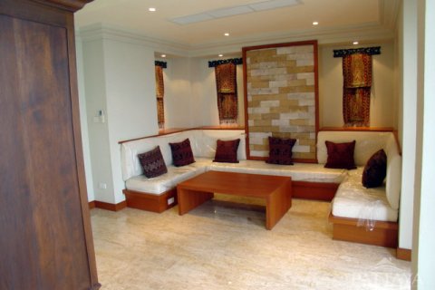 Condominio de 3 dormitorios en Pattaya, Tailandia № 45148 - foto 4
