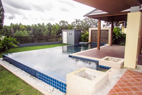 Casa de 3 dormitorios en Pattaya, Tailandia № 45429 - foto 18