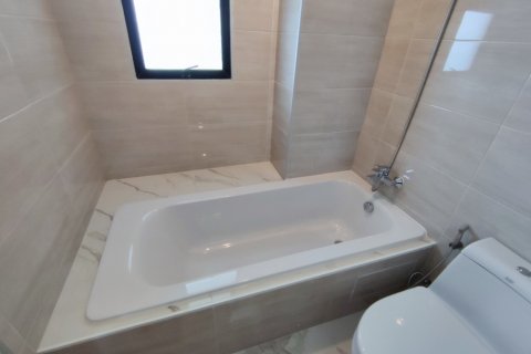 Condominio de 4 dormitorios en Pattaya, Tailandia № 45394 - foto 14