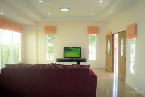 Casa de 3 dormitorios en Pattaya, Tailandia № 45454 - foto 4