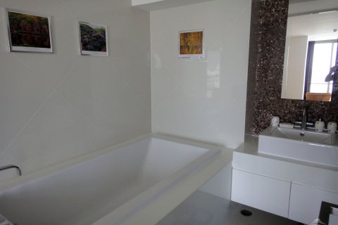 Condominio de 4 dormitorios en Pattaya, Tailandia № 45303 - foto 6