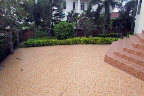 Casa de 4 dormitorios en Pattaya, Tailandia № 45430 - foto 5