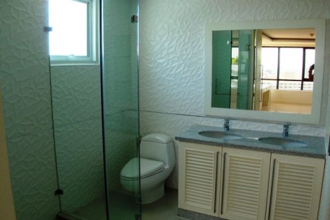 Condominio de 3 dormitorios en Jomtien Beach, Pattaya, Tailandia № 45185 - foto 10