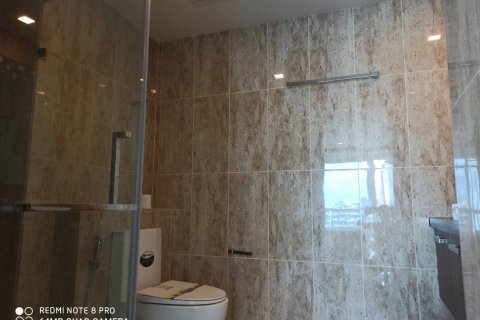 Sobre plano GRAND AVENUE RESIDENCE en Pattaya, Tailandia № 25455 - foto 3