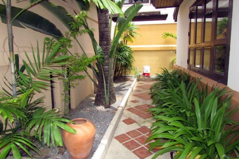 Casa de 3 dormitorios en Jomtien Beach, Pattaya, Tailandia № 45440 - foto 4