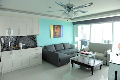 Condominio de 2 dormitorios en Pattaya, Tailandia № 45052 - foto 2