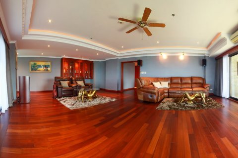 Condominio de 2 dormitorios en Jomtien Beach, Pattaya, Tailandia № 45255