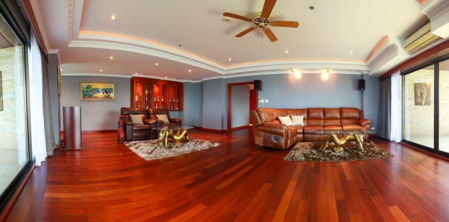 Condominio de 2 dormitorios en Jomtien Beach, Pattaya, Tailandia № 45255