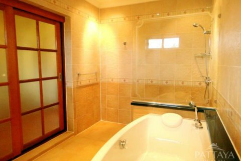 Casa de 3 dormitorios en Pattaya, Tailandia № 45554 - foto 9