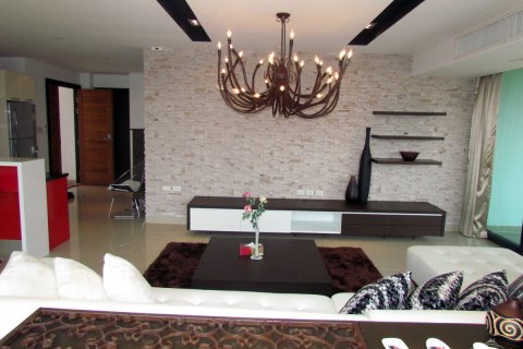 Condominio de 2 dormitorios en Jomtien Beach, Pattaya, Tailandia № 45413 - foto 5