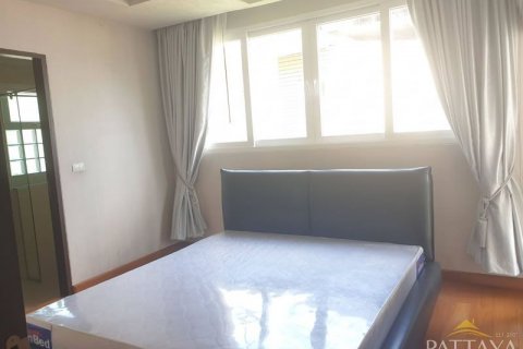 Casa de 5 dormitorios en Pattaya, Tailandia № 45522 - foto 24