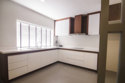 Casa de 5 dormitorios en Pattaya, Tailandia № 45536 - foto 5