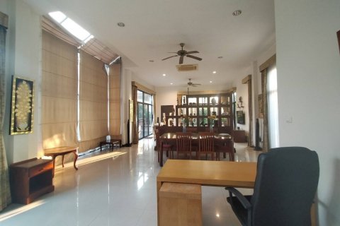 Casa de 3 dormitorios en Pattaya, Tailandia № 45557 - foto 4