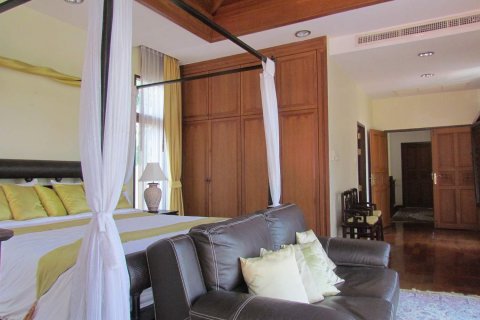 Casa de 5 dormitorios en Pattaya, Tailandia № 45552 - foto 7
