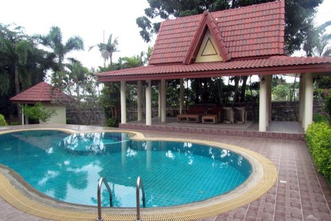 Casa de 4 dormitorios en Pattaya, Tailandia № 45430 - foto 11
