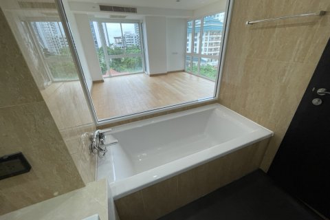 Condominio de 3 dormitorios en Pattaya, Tailandia № 45270 - foto 16