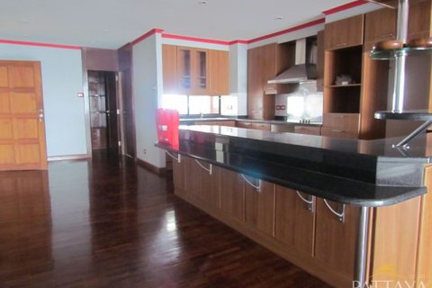 Condominio de 4 dormitorios en Pattaya, Tailandia № 45245