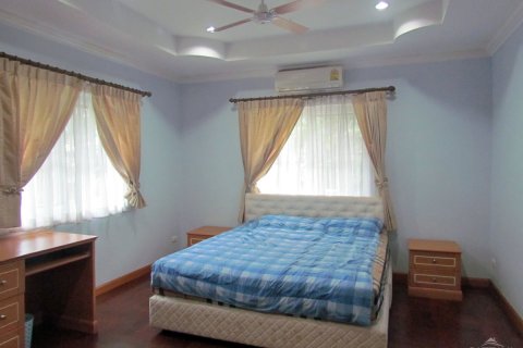 Casa de 4 dormitorios en Pattaya, Tailandia № 45516 - foto 20