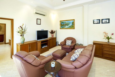 Casa de 2 dormitorios en Pattaya, Tailandia № 45525 - foto 8