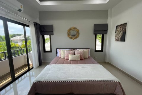 Casa de 4 dormitorios en Pattaya, Tailandia № 45489 - foto 17