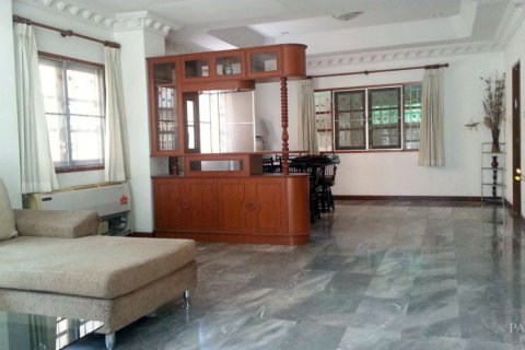 Casa de 3 dormitorios en Pattaya, Tailandia № 45428 - foto 3