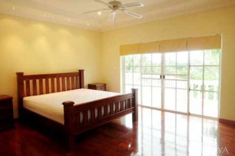 Casa de 3 dormitorios en Pattaya, Tailandia № 45554