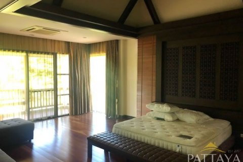 Casa de 4 dormitorios en Pattaya, Tailandia № 45471 - foto 19