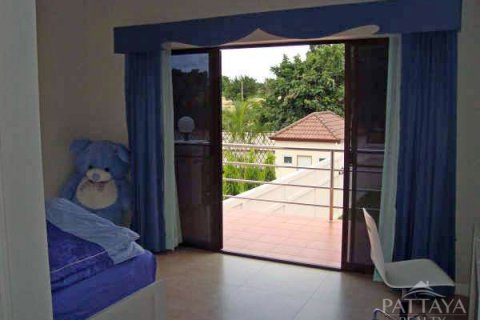 Casa de 4 dormitorios en Pattaya, Tailandia № 45517 - foto 26