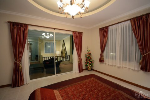 Casa de 4 dormitorios en Pattaya, Tailandia № 45497 - foto 30