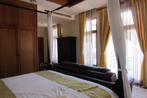 Casa de 5 dormitorios en Pattaya, Tailandia № 45552 - foto 6