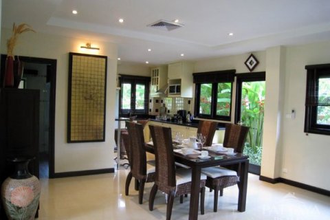 Casa de 2 dormitorios en Pattaya, Tailandia № 45452 - foto 16