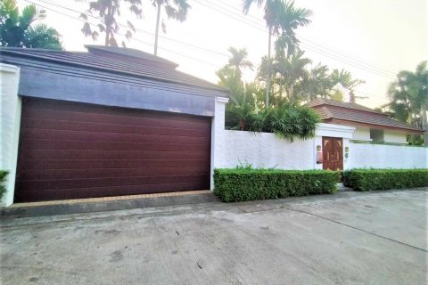 Casa de 3 dormitorios en Pattaya, Tailandia № 45557 - foto 29