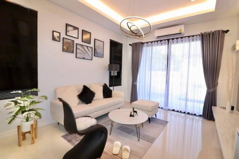 Casa de 3 dormitorios en Bang Lamung, Tailandia № 46327 - foto 7