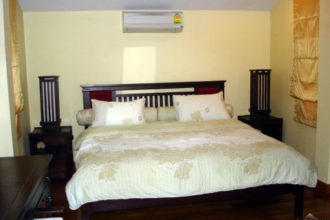 Casa de 3 dormitorios en Pattaya, Tailandia № 45553 - foto 8