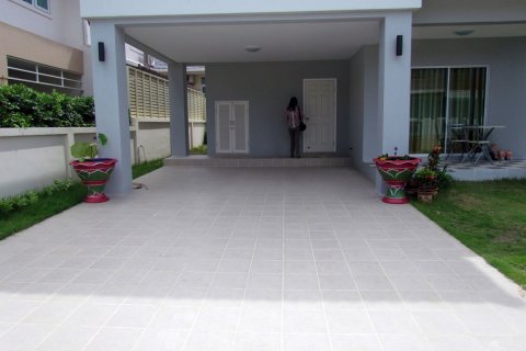 Casa de 3 dormitorios en Pattaya, Tailandia № 45561 - foto 2