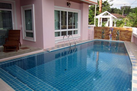 Casa de 5 dormitorios en Jomtien Beach, Pattaya, Tailandia № 45502 - foto 19