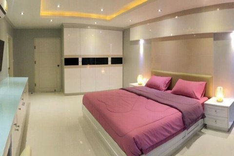 Condominio de 3 dormitorios en Pattaya, Tailandia № 45410 - foto 18