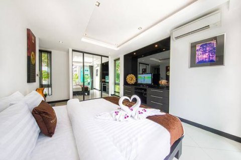 Casa de 5 dormitorios en Jomtien Beach, Pattaya, Tailandia № 45439 - foto 14