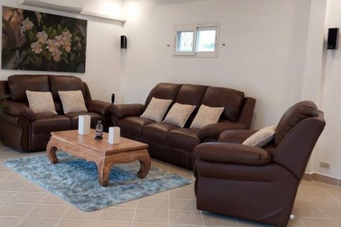 Casa de 4 dormitorios en Pattaya, Tailandia № 46179 - foto 10