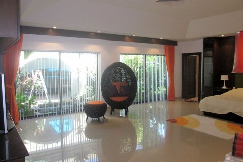 Casa de 4 dormitorios en Jomtien Beach, Pattaya, Tailandia № 45494 - foto 3