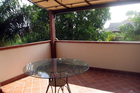 Casa de 3 dormitorios en Pattaya, Tailandia № 45549 - foto 4